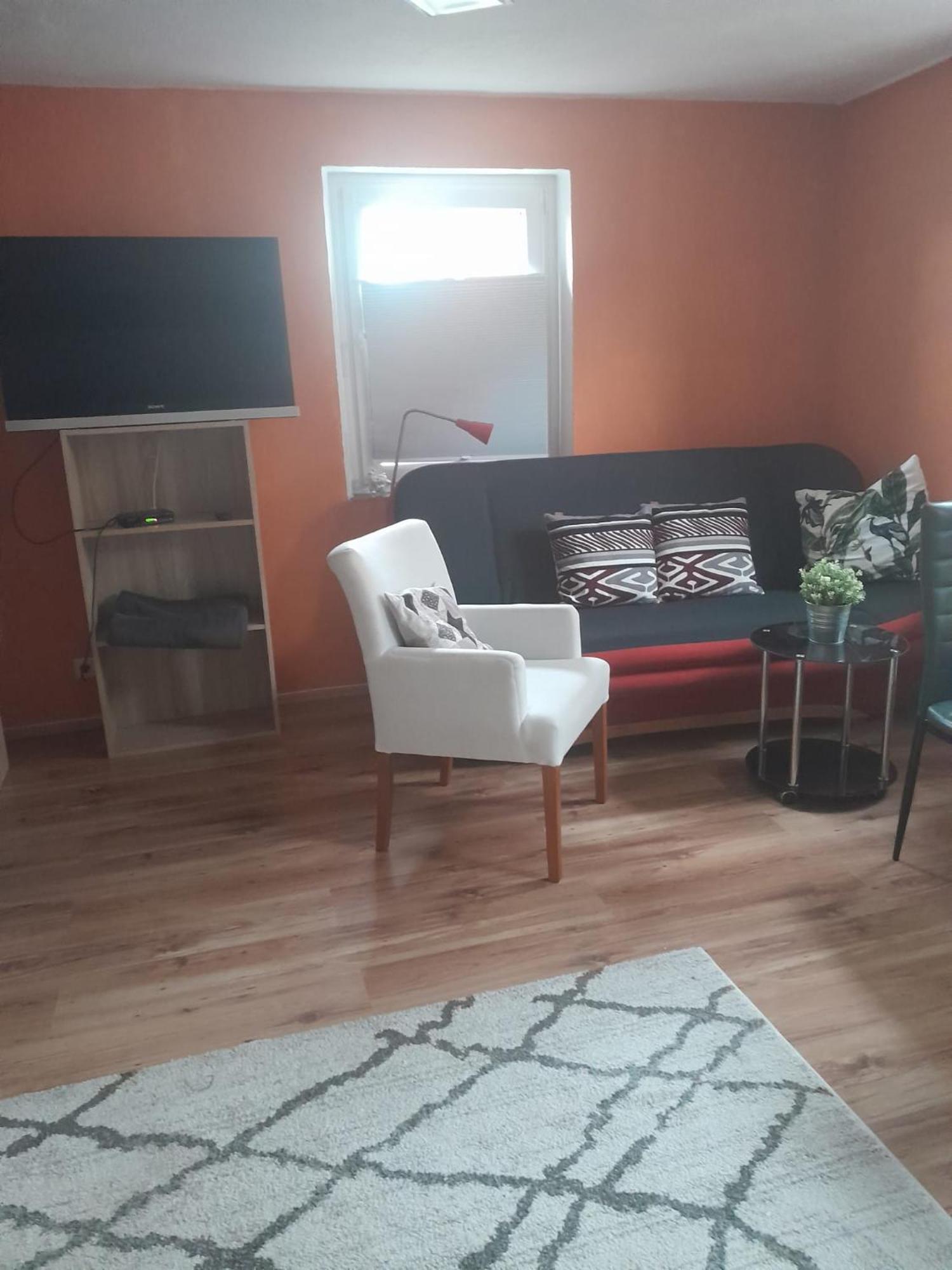 Ferienwohnung Gisela Jockgrim エクステリア 写真
